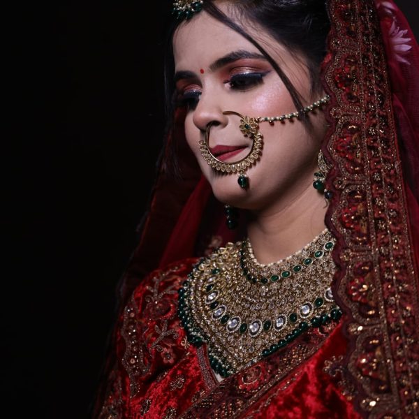 Bridal Elegance: Stunning Makeup Artistry by Chavi Salon